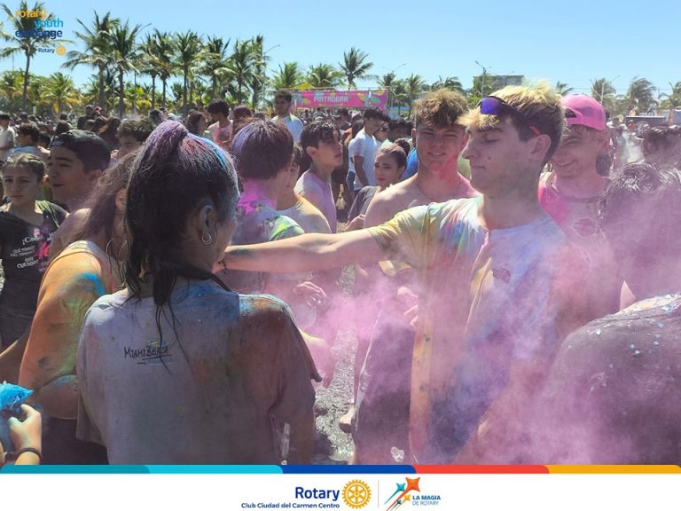 JÓVENES DE INTERCAMBIO DISFRUTARON LA PINTADERA 2025