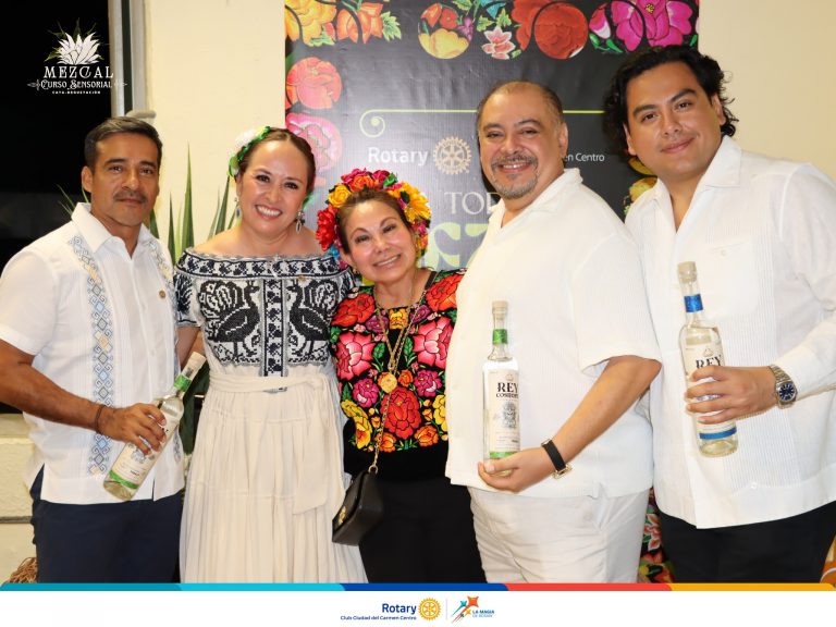 EXITOSA PRIMERA CATA DE MEZCAL CON CAUSA