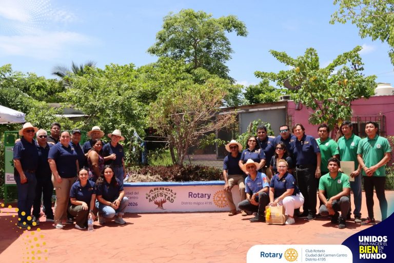 SUMANDO A LA COMUNIDAD DE ATASTA AL PROGRAMA “UN MUNDO SIN PET” Y SIEMBRA DEL “ÁRBOL DE LA AMISTAD ROTARIA”