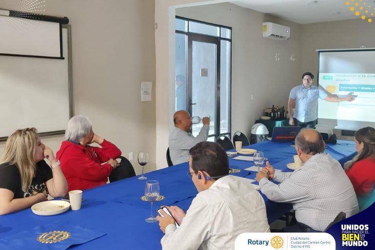 PLÁTICA SOBRE GESTIÓN DE PROYECTOS SOCIALES EN ÚLTIMA SESIÓN