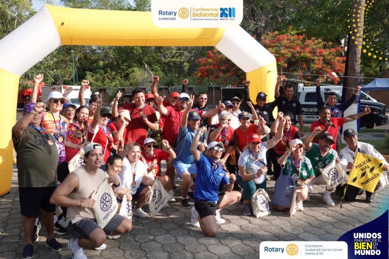 1ª CARRERA ROTARIA END POLIO NOW EN HUATULCO